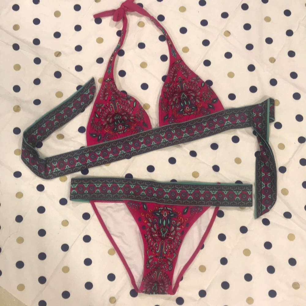 EUC Victoria’s Secret bikini size small